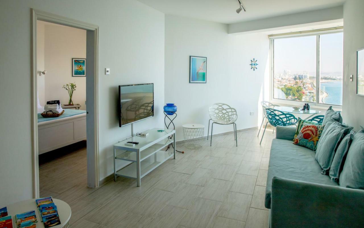 Luxury Penthouse 1Br-Seafront-Seasonal Pool-Central Larnaca Exteriör bild